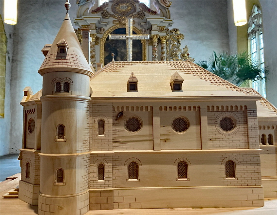 Synagogenmodell in der evangelischen Kirche am 24.03.2024  gezeigt