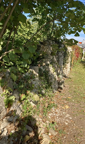 Ein Stck alterStadtmauer beim Zinsturm